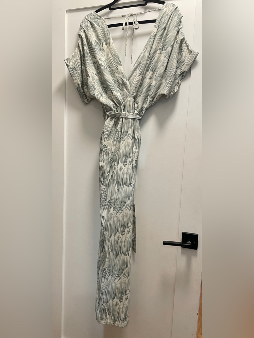 Lush Sage and Cream Wave-Print Pant Suit